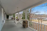 Suite 5, Quick Stroll to Downtown Black Mountain