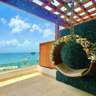 Serene Apartment in Samana, w/view of Bay, pool, gym & WiFi Others