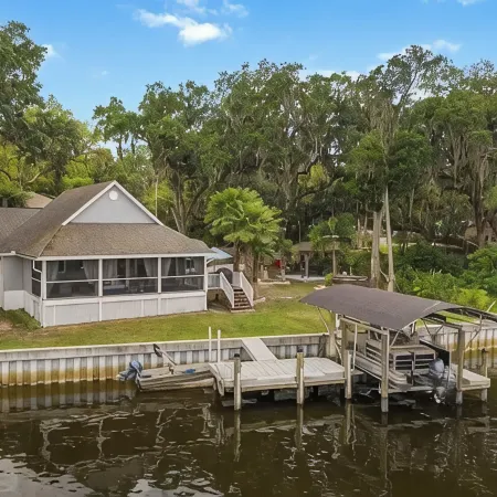 Beautiful Waterfront Home on the Alafia River