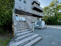 2-Bedroom Apartment in Center Southwest Harbor- "Seawall" - Homestays