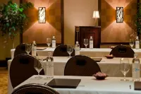 Madeline Hotel & Residences, Auberge Collection - parking