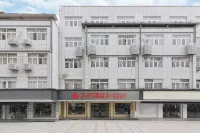 Shell Hotel (Xuzhou Xinyi Nanjing Road Railway Station) โรงแรมในซินยี่