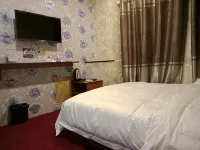 Hongyunlai Hotel (Qiqihar University Qiqihar 28 Middle School Branch) - 2 звезды