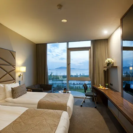 Cevahir Hotel Istanbul Asia Отели рядом с достопримечательностью «Торговый центр Maltepe Park»