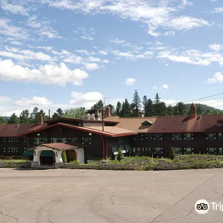 Auberge Alpine Inn