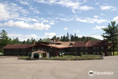 Auberge Alpine Inn