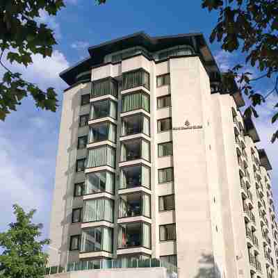 Four Seasons Hotel London at Park Lane Hotel Exterior