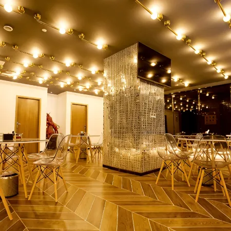 Chenxi Hotel (Xuchang Wanda Plaza Xintian 360 Plaza)