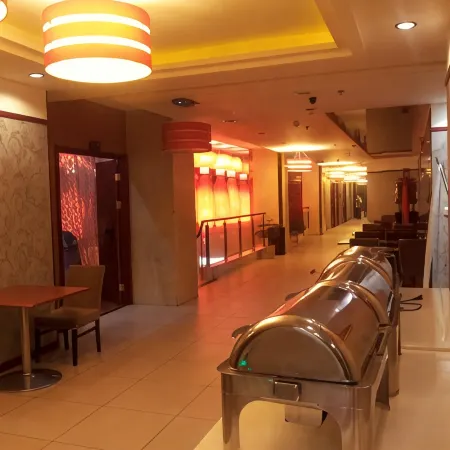 Hejin XinGeng  JinDing Hotel
