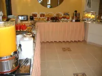 Hotel Costa Balena-Piscina Aquecida Coberta - servizio colazione