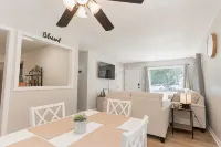 Cozy Pet Friendly 3BR - Fenced Yard - 1Mi HPU & DwnTwn - Furniture Market