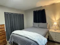 Extended Stay NE Hickory 2 Bed, 1.5 Bath, Workspace, Washer Dryer, Easy Commute - 2-Star