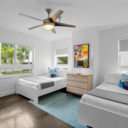 Amazing Miami Beach Gateway! Pool Villa on Prime Location for Large Groups..