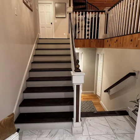 Charming 4-bedroom house with game room loft, WiFi and AC in Wells near harbor