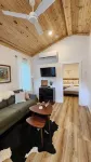 Cozy 1BR Tiny Home near Downtown & NB Rivers