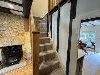Charming 2-bedroom cottage in fabulous Broadway with WiFi
