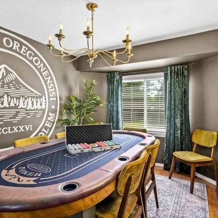 Boutique UO Stay • Epic Game Room • Walk to Autzen