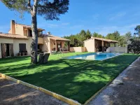 4 bedroom house in the heart of the pine forest with swimming pool - 빌라