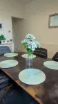 Ivy Green House - Central,Wifi,Netflix,Sleeps 7 - Business and Family Friendly - Kitchens