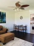 Charming 2-bedroom house in Hutchinson with WiFi and AC - 民泊