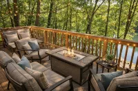 Luxury Lakefront, Family Retreat, Hot Tub, Kayaks, Canoe, Game Room, Sleeps 10 - Homestays