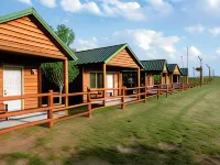 Badlands Frontier Cabins Hotele w: Pennington County
