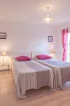 Big garden, 200m beach, shops 500m, wifi, - 3-Star