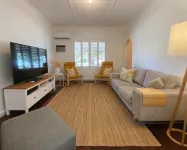 The Sunshine Shack - enjoy the beach and relax in our sunny holiday heaven