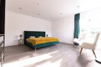 Design apartment centrally located in Andernach with top view, WiFi, kitchen, parking space - Balkon
