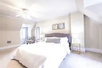 DOWNTOWN HISTORIC BLUFF HOME in DUBUQUE - Homestays