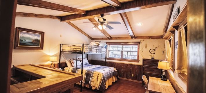 Fishermen’s Barndominium by the Lake-Pet Friendly Hotels in Grayson County