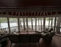 Pine River Pond waterfront - 4つ星