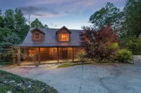 Heavenly Mtn Views, Hot Tub+Fire Pit+Grill, Fireplace, WiFi, Hike, Close to Brp!