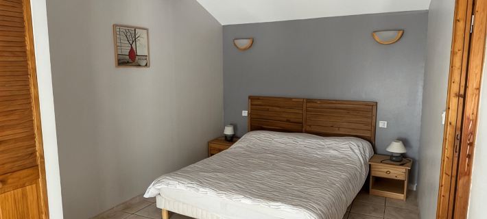 Charming furnished apartment in Mas, UzËs, pool, 656 yards away from town centre Hotels in Uzes