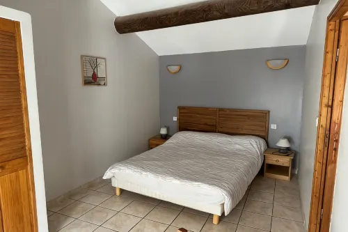 Charming furnished apartment in Mas, UzËs, pool, 656 yards away from town centre