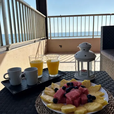 Charming 2-bedroom apartment with AC, WiFi in lovely Mar y Naranjo