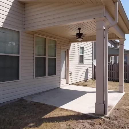 New Listing! Fully furnished! Available for Master's!!