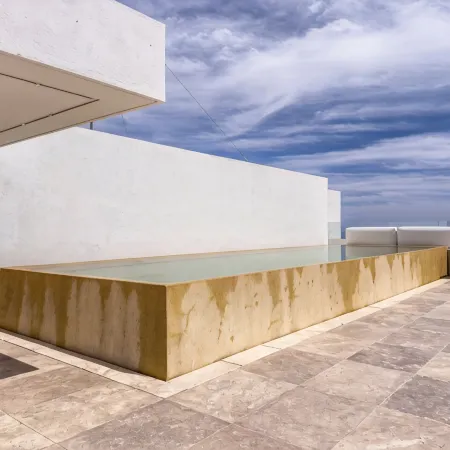 Viceroy Ocean View Apartment with hotel services