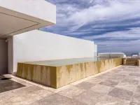 Viceroy Ocean View Apartment with hotel services