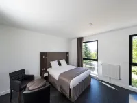 Adonis Dijon Maison Internationale - 3-Star