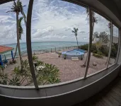 Welcome to the Dutch Side of St. Maarten. 3 Bedroom Unforgettable Ocean View. - 4 ดาว
