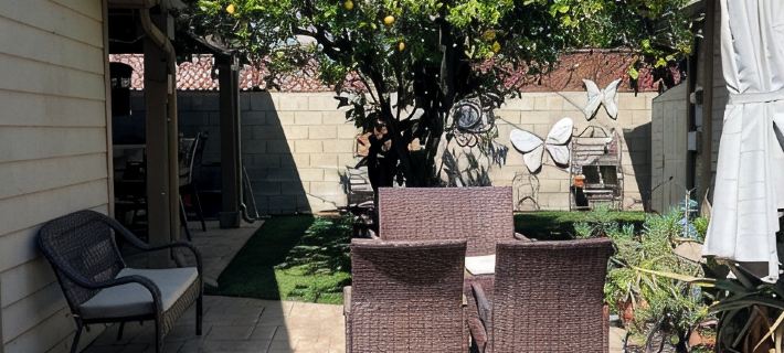 Guest House in Prime Area! Hotels in Glendale