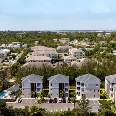 2BR Luxury Modern Condo: Baha Mar, Beach & Pool - Gated Community