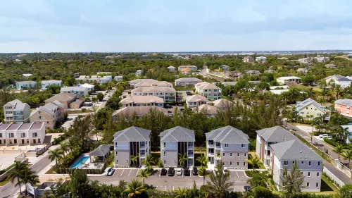 2BR Luxury Modern Condo: Baha Mar, Beach & Pool - Gated Community - Homestays