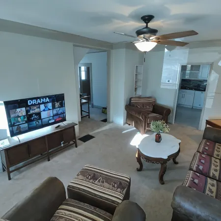 Rancher's Capitol Lodge (Historic) - Steps away from the Capitol and Downtown