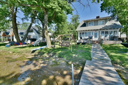 Classic Lk Le Homme Dieu Cottage! Level sand beach! - Chalets