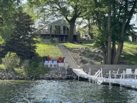 Beautiful Lake Sallie Views, Newly Updated Barbara Beach Lake Home - Boutique