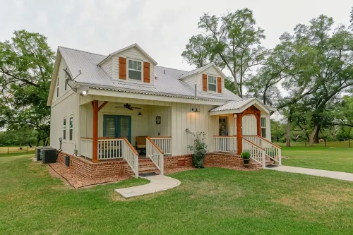 Ren Farmhouse! 17 acres | Game Barn! | 10 mi to Wed Venues! - 3つ星