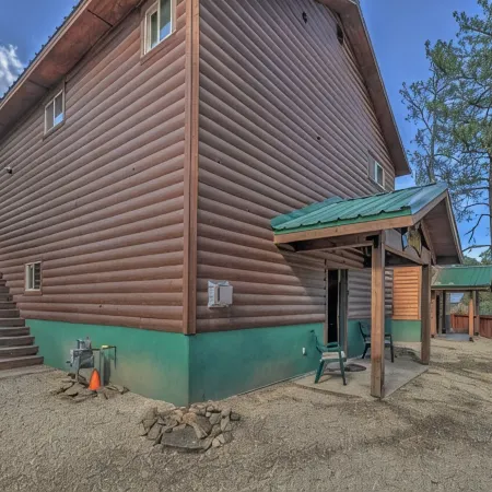 81C Cozy Cabin in Ruidoso Midtown!