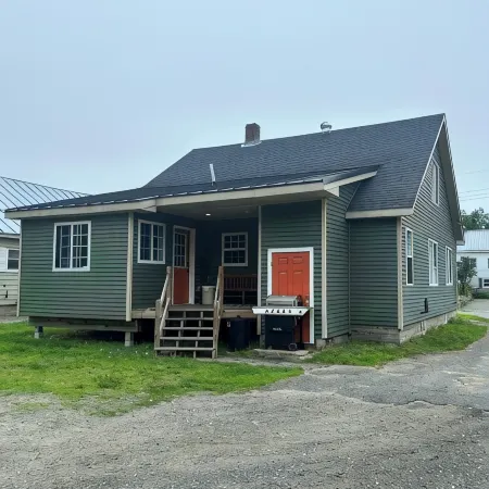 Direct Trail Access! Downtown - Full Home!
